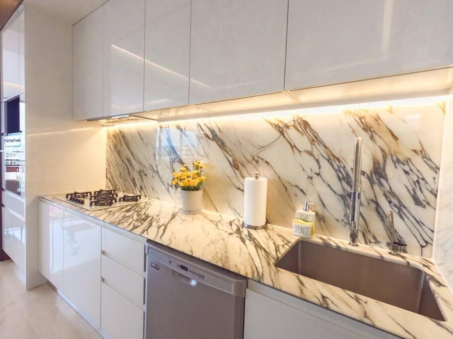 Luxury Oceanview Modern Condo ปูแอร์โตบาญาร์ตา ภายนอก รูปภาพ
